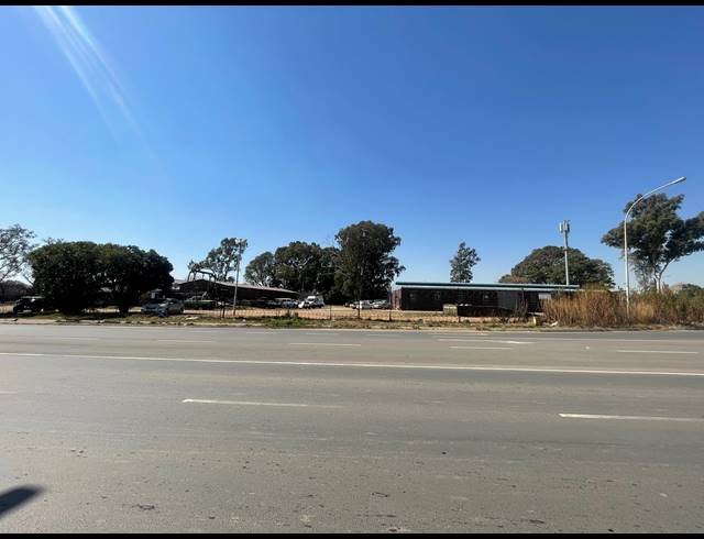 2,700M² INDUSTRIAL YARD FOR SALE IN NEW MODDER
